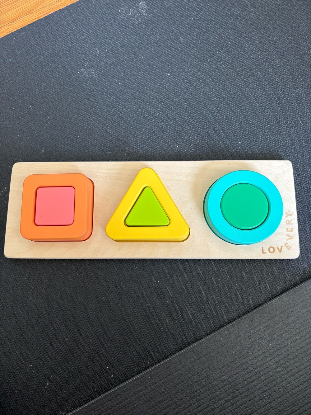 Lovevery geo shapes puzzle toy